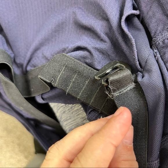 Luluemon Nano Stipe Circuit Open Back Tank - Picture 5 of 6